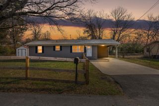 2801 Midfield Circle SE, Cleveland, TN 37323