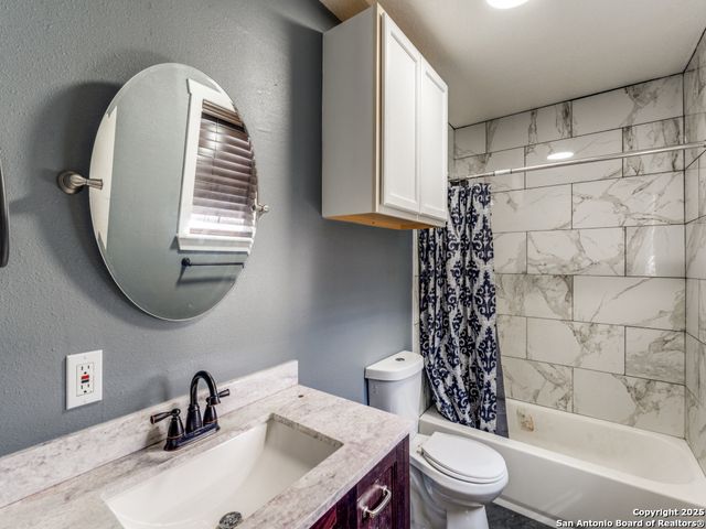 320 W Mally, San Antonio, TX 78221