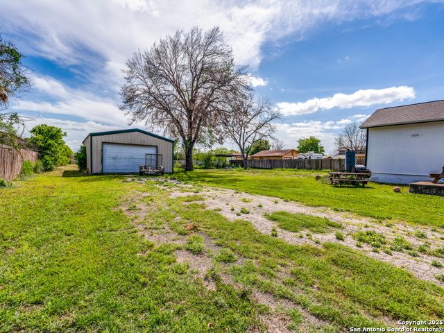 320 W Mally, San Antonio, TX 78221