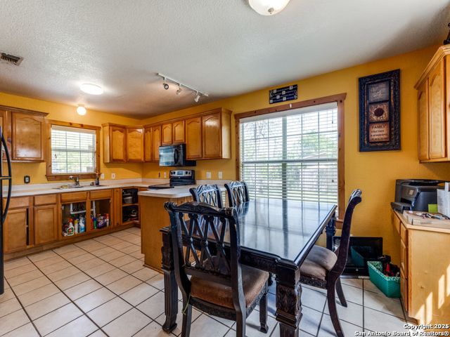 320 W Mally, San Antonio, TX 78221