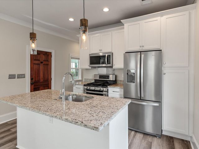 400 Sumter Street, Charleston, SC 29403