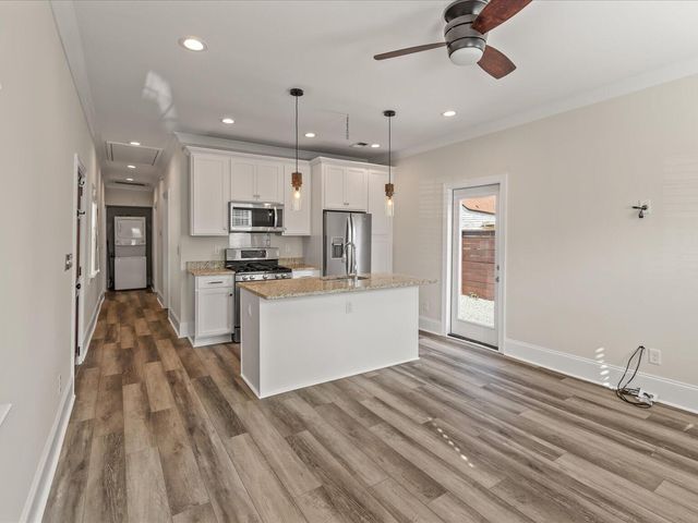 400 Sumter Street, Charleston, SC 29403