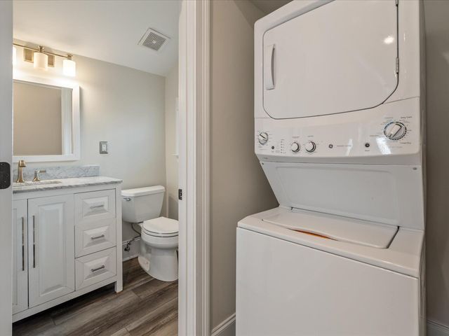 400 Sumter Street, Charleston, SC 29403