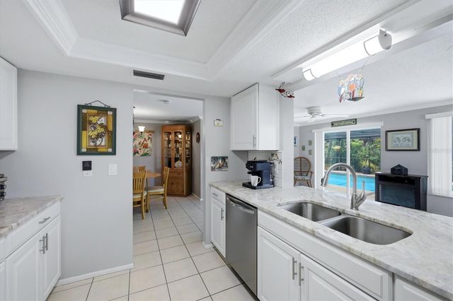 383 E WENTWORTH CIRCLE, Englewood, FL 34223
