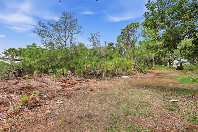 383 E WENTWORTH CIRCLE, Englewood, FL 34223