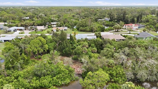 383 E WENTWORTH CIRCLE, Englewood, FL 34223