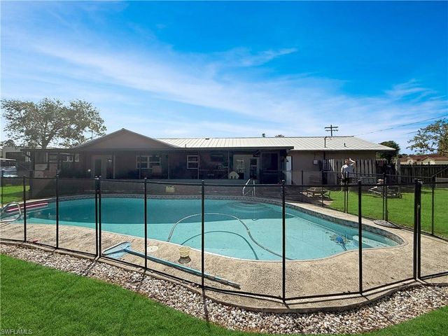 221 De Soto AVE, Clewiston, FL 33440