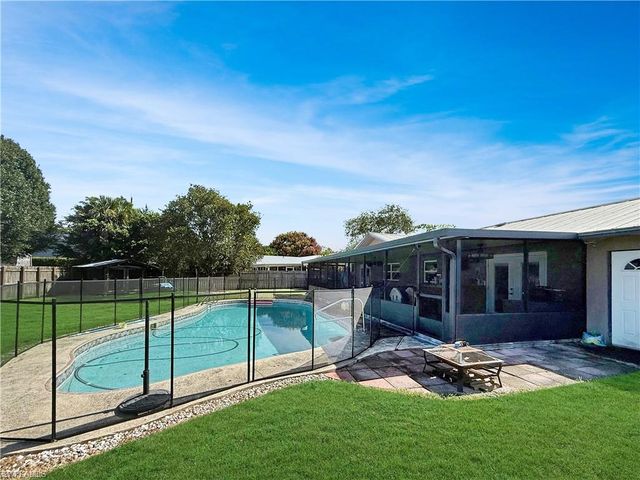 221 De Soto AVE, Clewiston, FL 33440