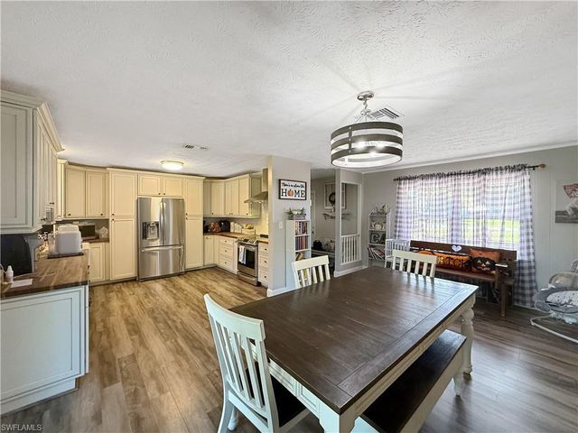 221 De Soto AVE, Clewiston, FL 33440