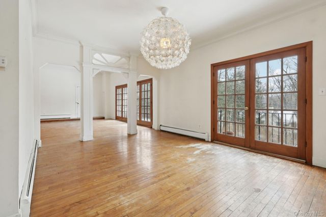 32 E Lake Stable Road, Tuxedo Park, NY 10987