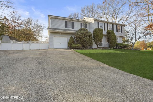 1634 Old Freehold Road, Toms River, NJ 08755