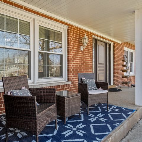 1201 Country Club Road, Lake Zurich, IL 60047