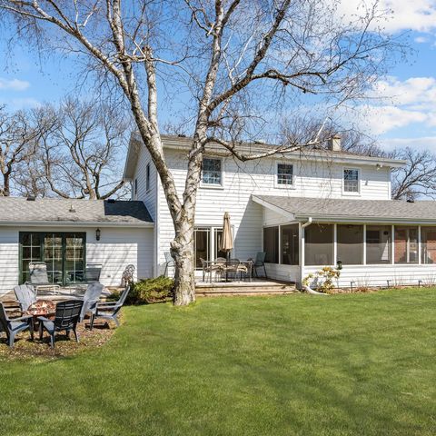 1201 Country Club Road, Lake Zurich, IL 60047