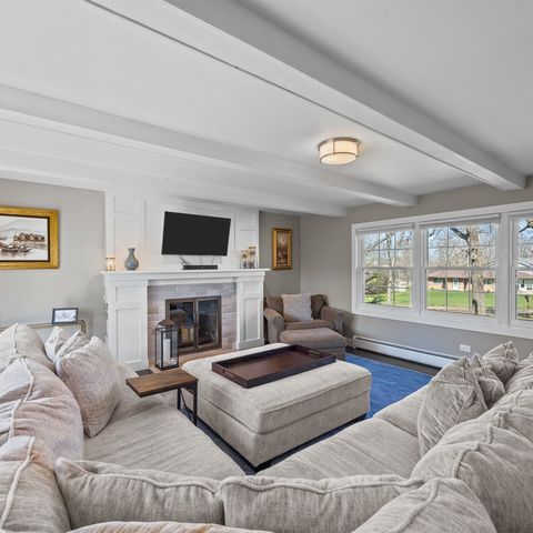 1201 Country Club Road, Lake Zurich, IL 60047