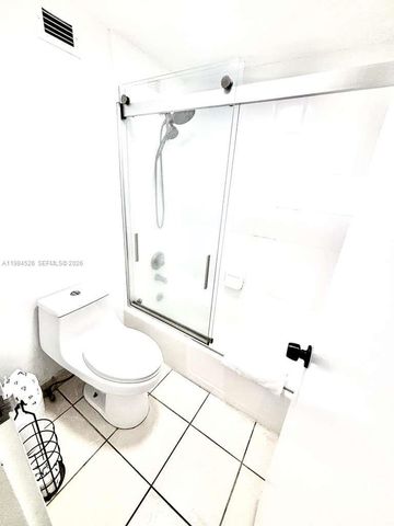 100 Lincoln Rd 825, Miami Beach, FL 33139