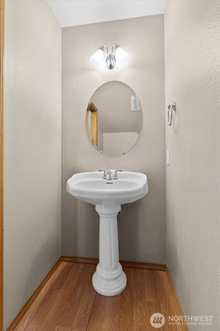 11101 135th Street Ct E, Puyallup, WA 98374