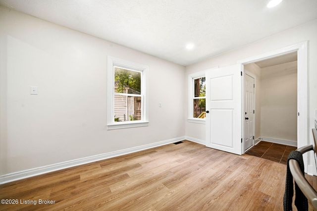 1007 Beecher St, Louisville, KY 40215