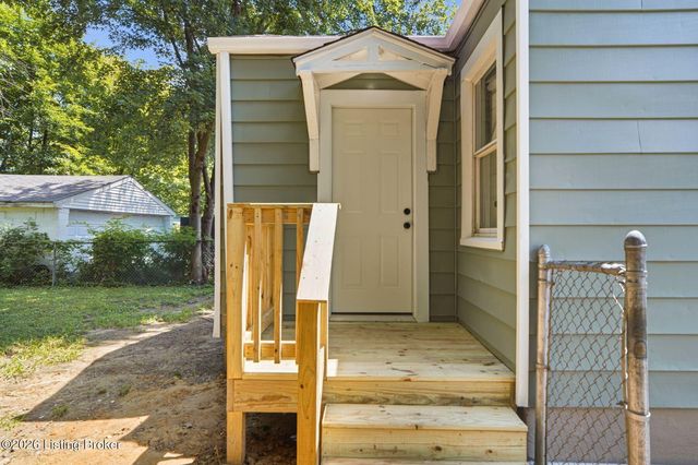 1007 Beecher St, Louisville, KY 40215