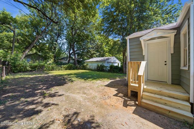 1007 Beecher St, Louisville, KY 40215