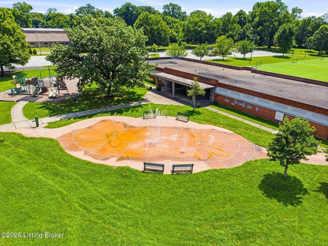 1007 Beecher St, Louisville, KY 40215