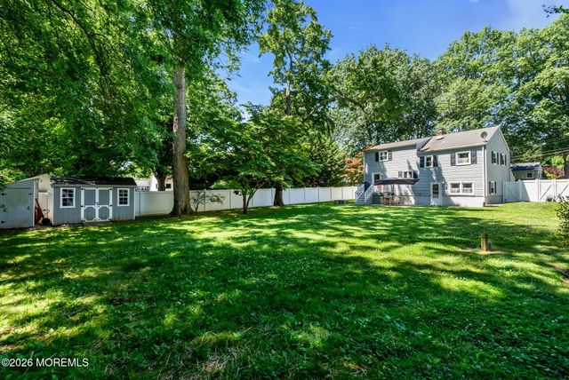 37 Birch Drive, Shrewsbury Boro, NJ 07702