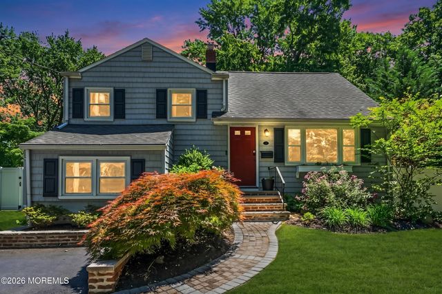 37 Birch Drive, Shrewsbury Boro, NJ 07702