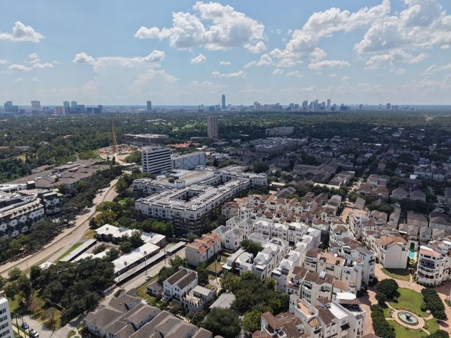 105 Arnold Street, Houston, TX 77007