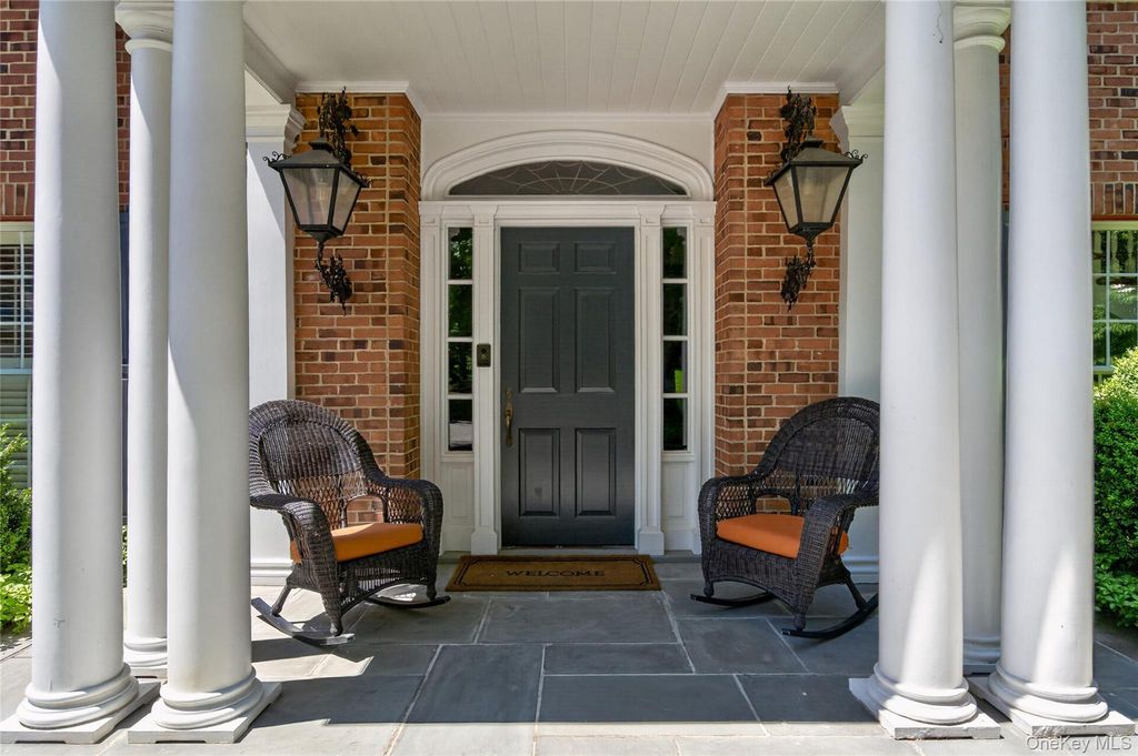 2 Lands End Road, Locust Valley, NY 11560 — photo 4