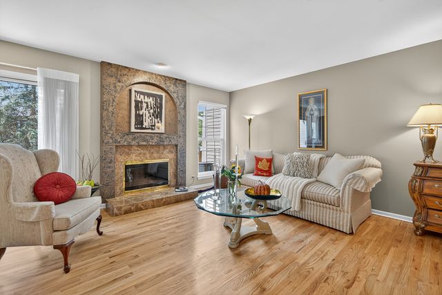 4760 Amber Circle, Hoffman Estates, IL 60192