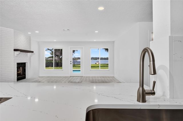 1225 HOFFNER AVENUE, Orlando, FL 32809