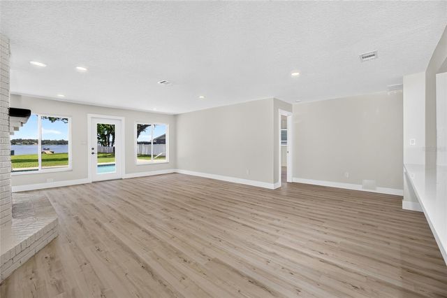 1225 HOFFNER AVENUE, Orlando, FL 32809