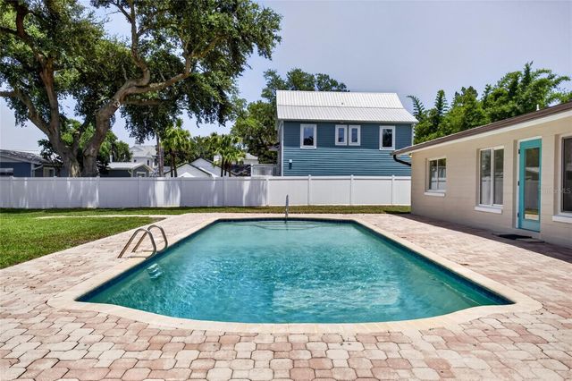 1225 HOFFNER AVENUE, Orlando, FL 32809