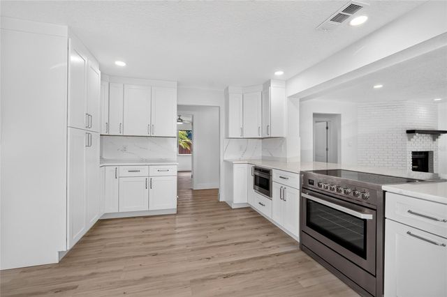 1225 HOFFNER AVENUE, Orlando, FL 32809