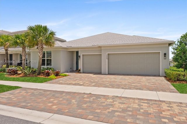 10488 SW Red Maple Way, Port St. Lucie, FL 34987