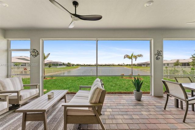 10488 SW Red Maple Way, Port St. Lucie, FL 34987