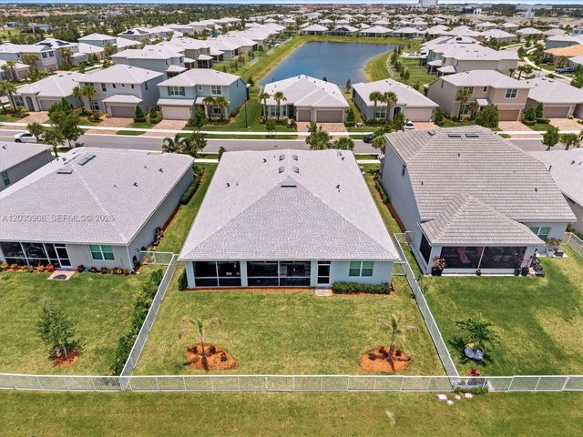 10488 SW Red Maple Way, Port St. Lucie, FL 34987