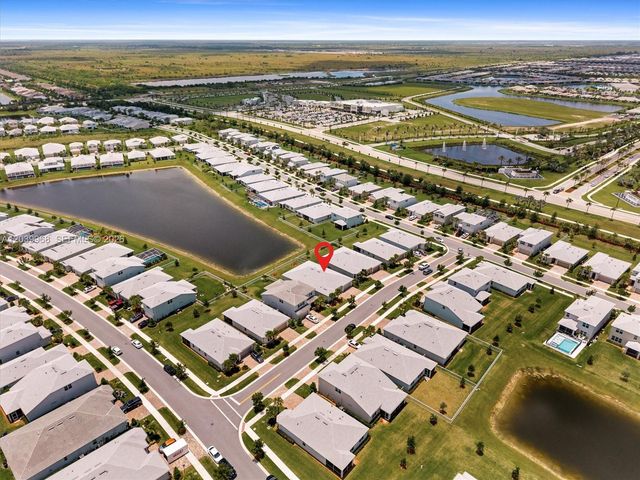 10488 SW Red Maple Way, Port St. Lucie, FL 34987