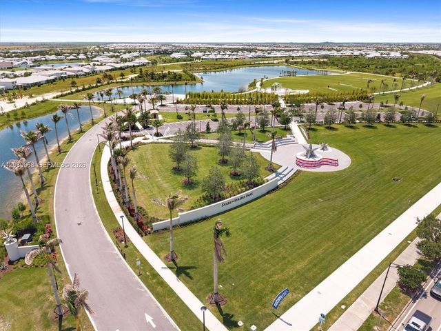10488 SW Red Maple Way, Port St. Lucie, FL 34987