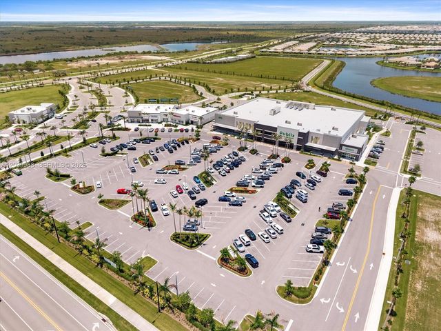 10488 SW Red Maple Way, Port St. Lucie, FL 34987
