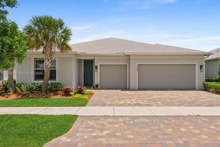 10488 SW Red Maple Way, Port St. Lucie, FL 34987