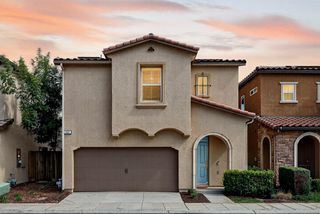 560 N Elise Lane, Fresno, CA 93727
