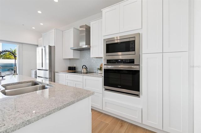 1343 4TH STREET 202, Sarasota, FL 34236