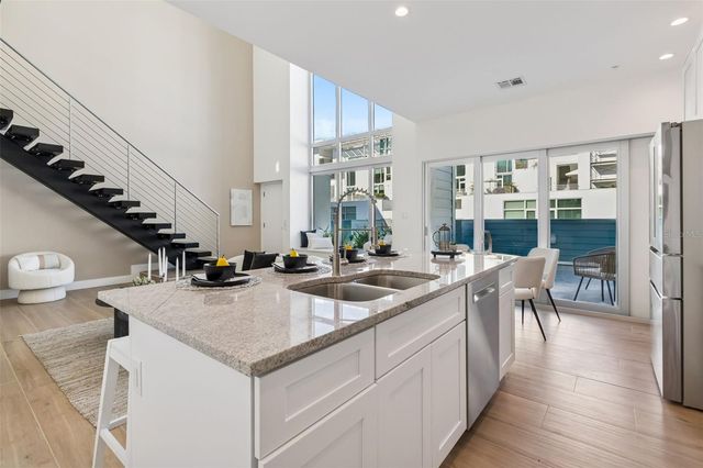 1343 4TH STREET 202, Sarasota, FL 34236