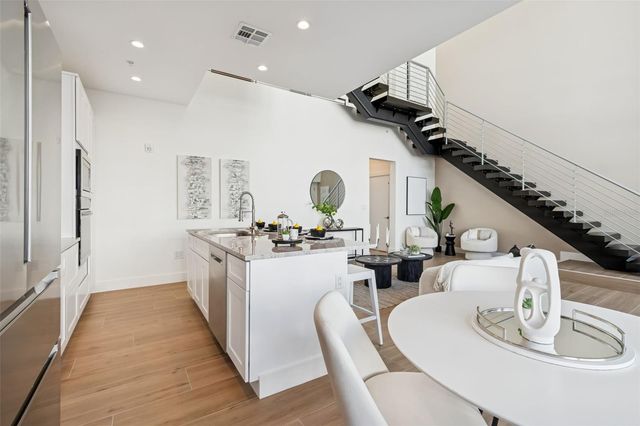 1343 4TH STREET 202, Sarasota, FL 34236