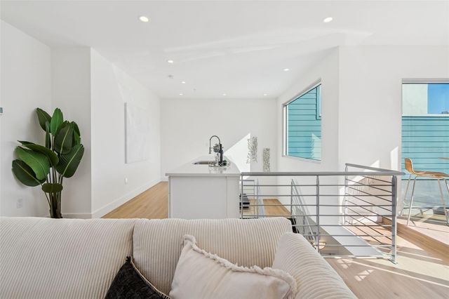 1343 4TH STREET 202, Sarasota, FL 34236