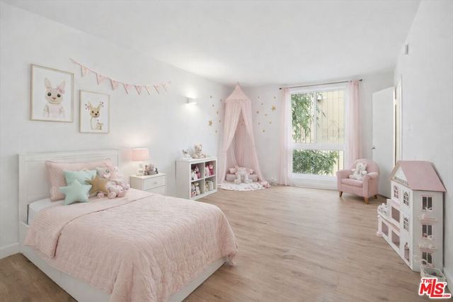 15480 Antioch Street 102, Pacific Palisades, CA 90272