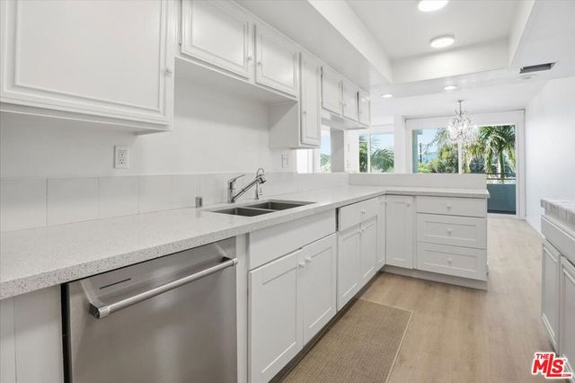 15480 Antioch Street 102, Pacific Palisades, CA 90272