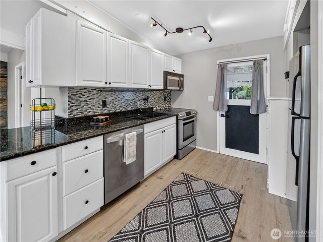 29800 224th Avenue SE, Black Diamond, WA 98010
