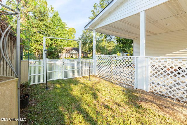 10828 Haena Court, Diamondhead, MS 39525