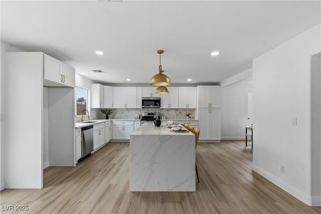 2622 Tahiti Isle Avenue, North Las Vegas, NV 89031